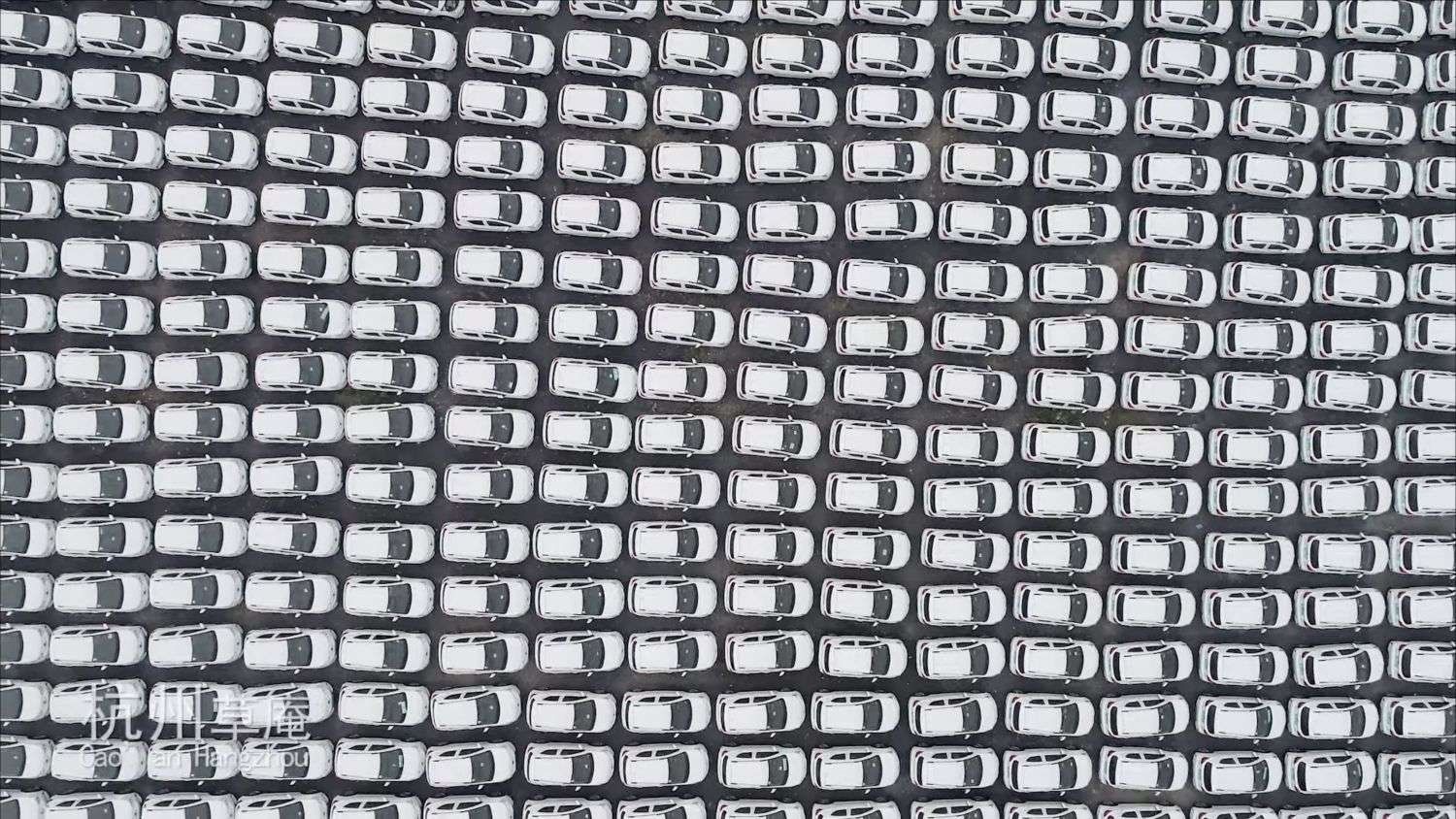 China is Throwing Away Fields of Electric Vehicles | Winston Sterzel 2 Graveyards of Shared Cars in China Guoyong Wu